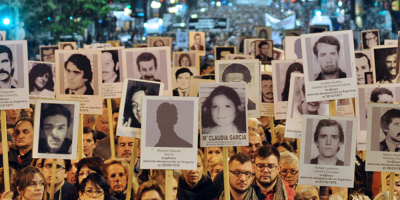 "Familiares" condena el atentado contra las Placas de la Memoria: "es un atentado contra la democracia"