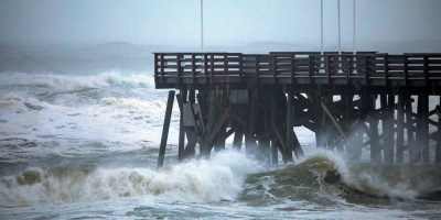 Huracn Dorian descarga viento y lluvia sobre el litoral de Florida