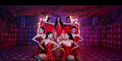 Frescura y sensualidad en nuevo hit de Tini
