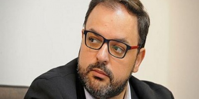 Charles Carrera investiga a Silva