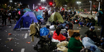 Organizaciones levantan acampe de protesta contra la crisis en Argentina