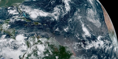 La tormenta tropical Humberto llegar� a hurac�n, pero alejada de tierra