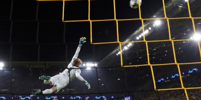 El N�poles tumba al campe�n; Ter Stegen salva al Bar�a