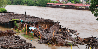 Tormenta tropical Narda toca tierra en el occidente de Mxico
