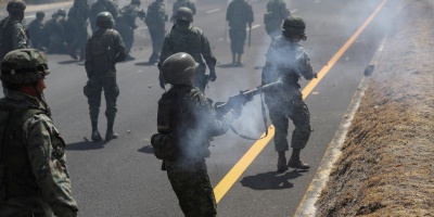Gobierno dispone reanudar el lunes clases en Ecuador, donde persiste protesta