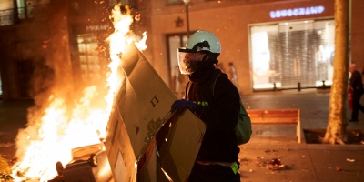 Las protestas violentas de Catalua alejan a los Gobiernos espaol y cataln