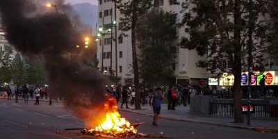 Gobierno de Chile decreta estado de emergencia en Santiago por protestas