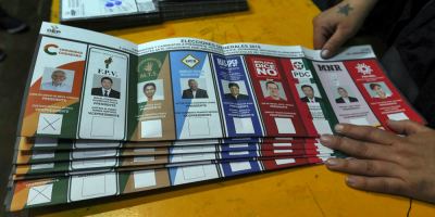 El escrutinio apenas supera el 22 % en Bolivia entre sospechas de un fraude