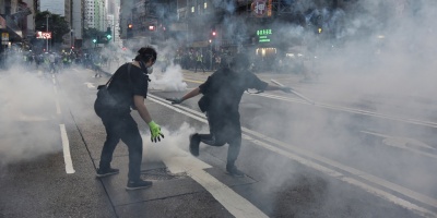Unos 200 detenidos durante los violentos disturbios del sbado en Hong Kong