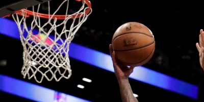 Los novatos de los Warriors sorprenden a los Trail Blazers