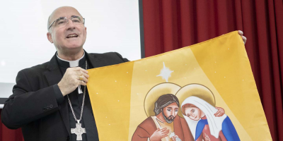Cardenal Sturla present nueva balconera de la campaa "Navidad con Jess"