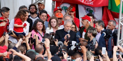 Fue liberado el ex presidente Lula Da Silva luego de que la Justicia brasilea librara un dictamen en ese sentido
