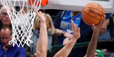 Raptors sorprenden a Lakers; Bucks, Nuggets y Sixers, triunfos trabajados