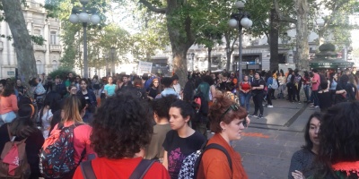 Feministas de diversos colectivos se movilizaron contra los dichos de Sodano y por los derechos de la mujer