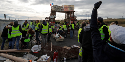 Los "chalecos amarillos" causaron daos a empresas por 320 millones de euros