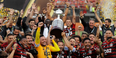 Flamengo remonta, vence a River 2-1 y levanta su segunda Copa Libertadores
