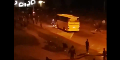 Un mnibus con efectivos de la Armada fue atacado esta madrugada; hay cinco lesionados