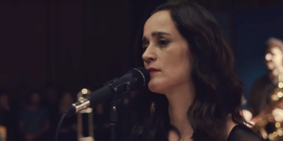 Julieta Venegas lanza "La Enamorada", nuevo lbum basado en su obra de teatro