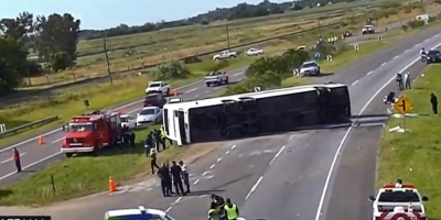 Dos nias mueren en un accidente de mnibus con varios heridos en Argentina