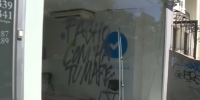 Grafitearon la sede del presidente electo, Lacalle Pou, en Bulevar Artigas