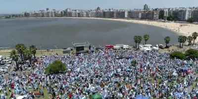 Multitudinario festejo de la coalicin multicolor