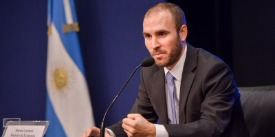 El nuevo Gobierno argentino acelera medidas para intentar frenar la crisis
