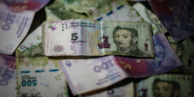 Argentina flexibiliza la restriccin cambiaria a empresas que traigan divisas