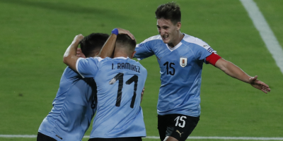 Rossi aprovech error grave de Paraguay y Uruguay gan un partido reido