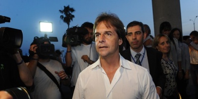 Lacalle Pou dijo que apostar al dilogo con los colorados; buscar ganar y no "sacar al Frente Amplio"