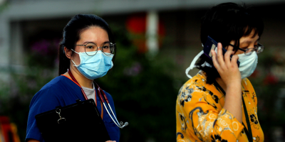 Aumentan a 25 las muertes por el coronavirus y hay 830 contagiados en China