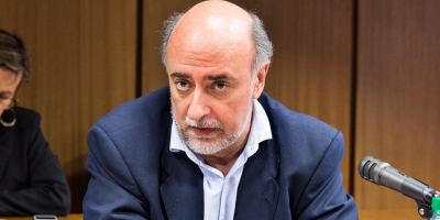 Mieres deja la presidencia del Partido Independiente y dijo que es "necesario un cambio"