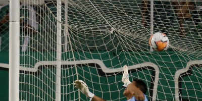 Figueredo y Dvila dejan a Liverpool a las puertas de la siguiente fase