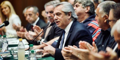 Presidente argentino exhorta al FMI a que reconsidere una rebaja de la deuda