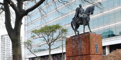 Trasladaron el monumento a Manuel Oribe