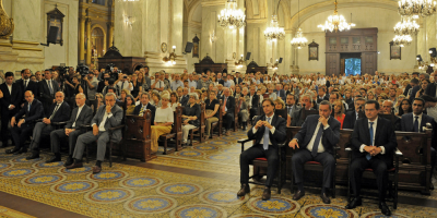 Lacalle Pou particip en la "Oracin interreligiosa por la patria" en la Catedral