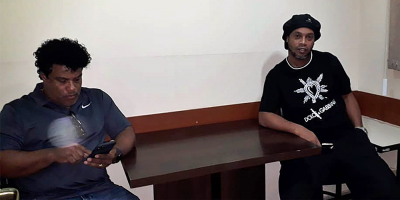 Ronaldinho declara en Fiscala sobre ingreso en Paraguay con pasaporte falso