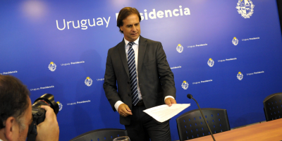Gobierno anunci� una "adecuaci�n tarifaria": Aumento del 10,7 % en OSE, 10,5 % en UTE y 9,78 % en Antel