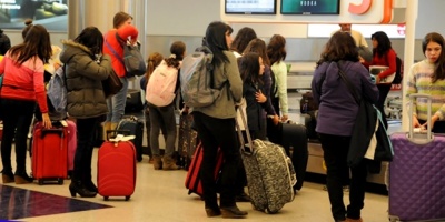 Gobierno de nuestro pas exhorta a ciudadanos que deban viajar al exterior, que usen el pasaporte uruguayo