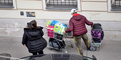 Austria cierra todos los negocios y locales salvo supermercados y farmacias