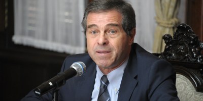 Talvi inst� a los uruguayos varados que se comuniquen con la Canciller�a