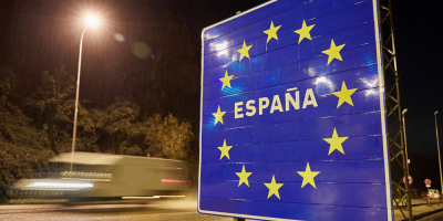 El Gobierno espaol dice estar "en una guerra" por lograr material sanitario