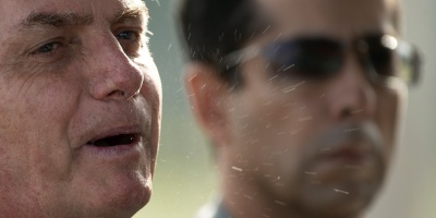 Bolsonaro pone en duda cifra de muertes por COVID-19 y pide volver a trabajar