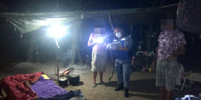 Prefectura debi exhortar a ciudadanos a que retiren camping en el Ro Negro
