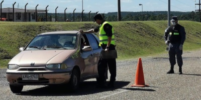 Soriano: Prefectura y Polica realizan control de ruta en prevencin al COVID-19
