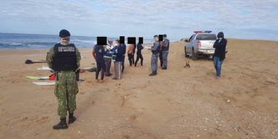Multan a surfistas por no respetar aislamiento voluntario y dos fueron emplazados