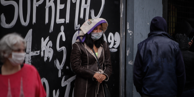 Argentina extiende cuarentena con bancos abiertos y promoviendo la mascarilla