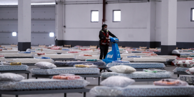 Argentina supera los 100 fallecidos y se prepara por si el COVID-19 empeora