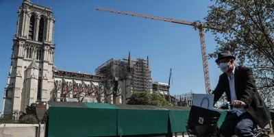 Francia: Macron insiste en recuperar Notre Dame para 2024 pese a las dificultades