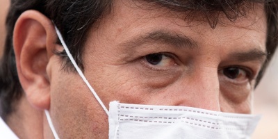 Bolsonaro destituye a su ministro de Salud: Cronologa de un desencuentro