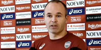 Iniesta cree que el retorno de Xavi al Bara sera una "gran noticia"